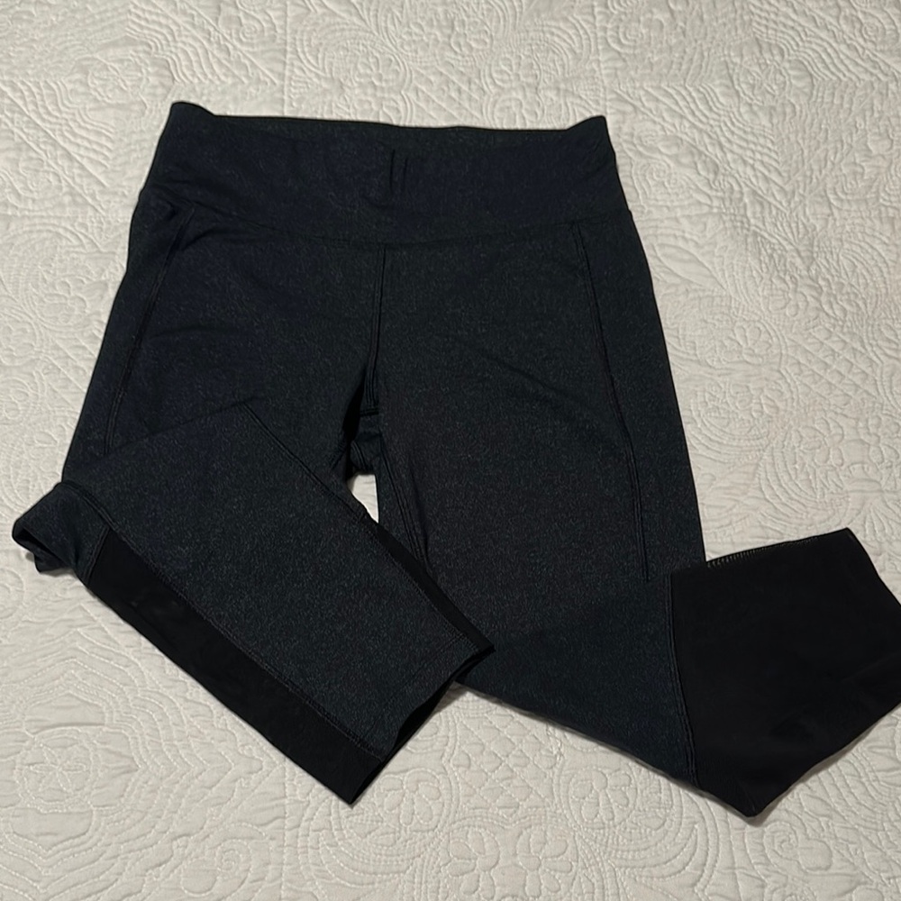 LAST CHANCE! Spalding Cropped Black Athletic Leggings Sz M